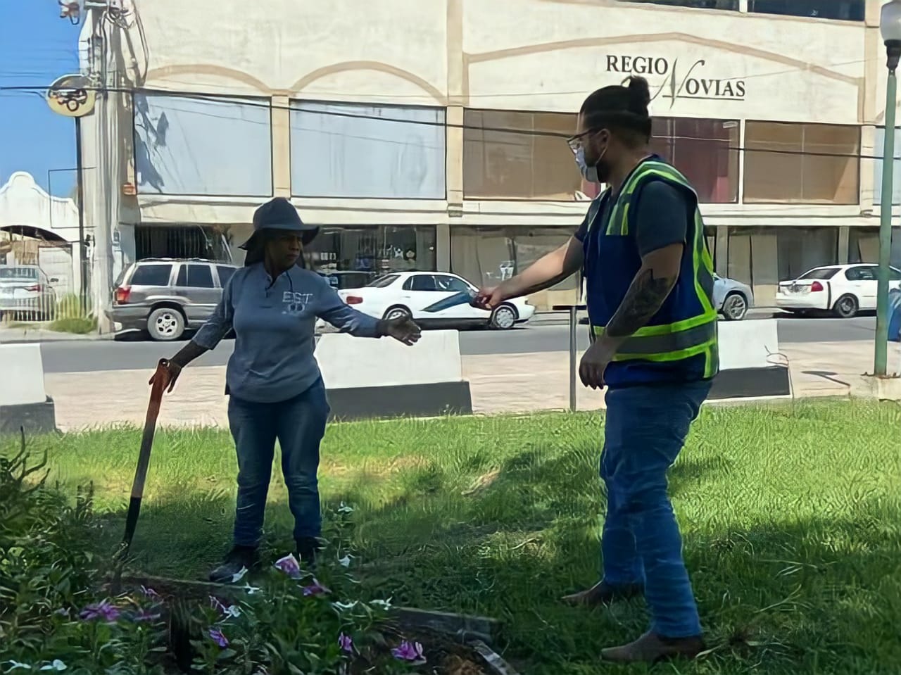 Reparte IMJUVE cubrebocas