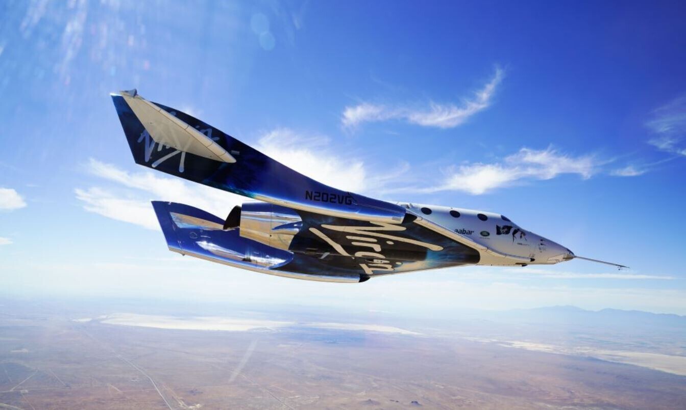 Virgin Galactic retrasa un año sus vuelos turísticos espaciales