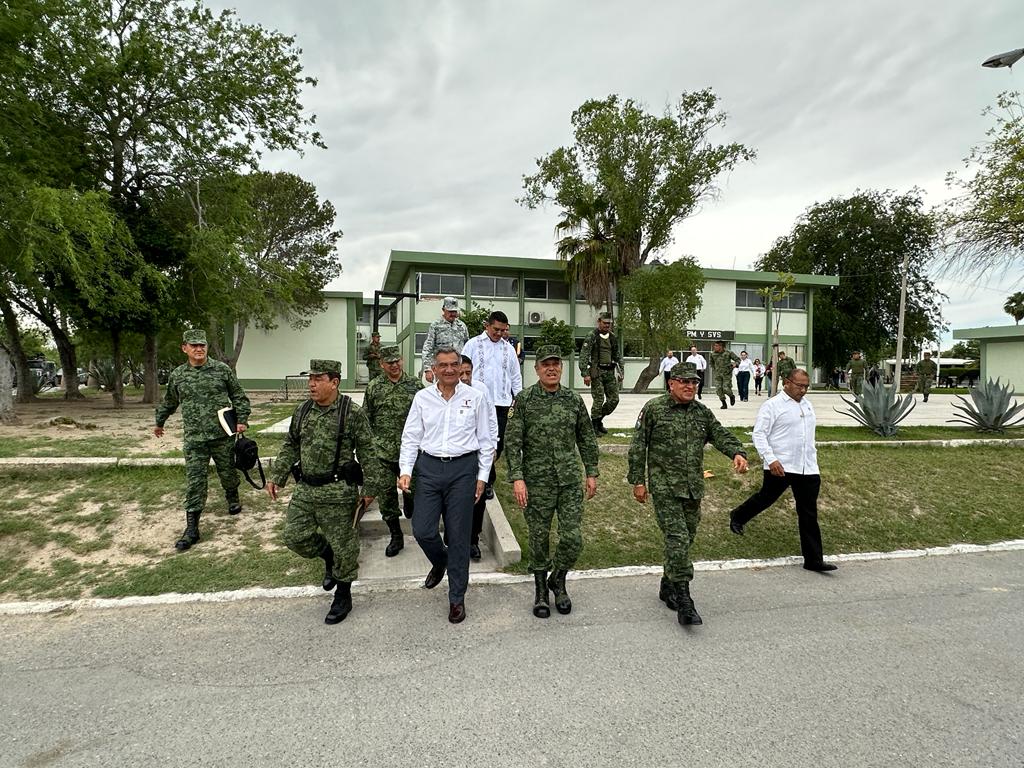 Gobierno y Sedena refuerzan seguridad y garantizan abasto de gasolina en N.Laredo