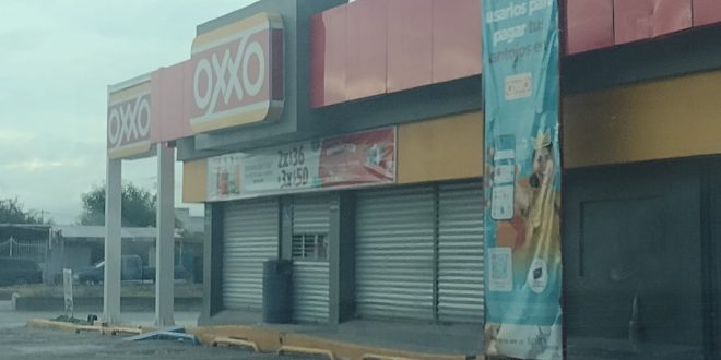 Cierran temporalmente tiendas Oxxo en Nuevo Laredo por vencimiento de contrato de software