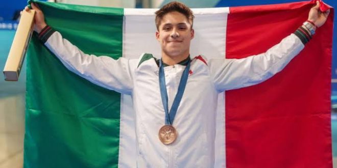 Le da Osmar bronce a México