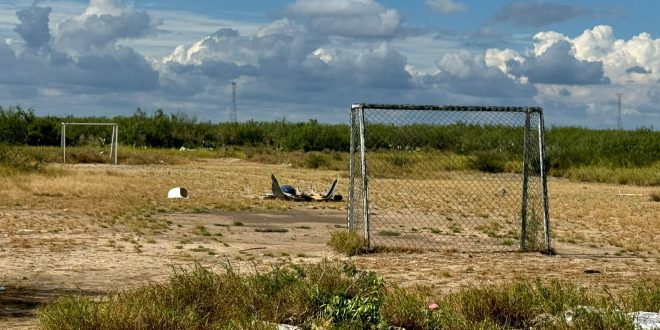 Abandono de parques en Nuevo Laredo: Críticas a la gestión de Carmen Lilia Canturosas