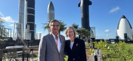 Visita gobernador Américo Villarreal empresa SpaceX en Texas